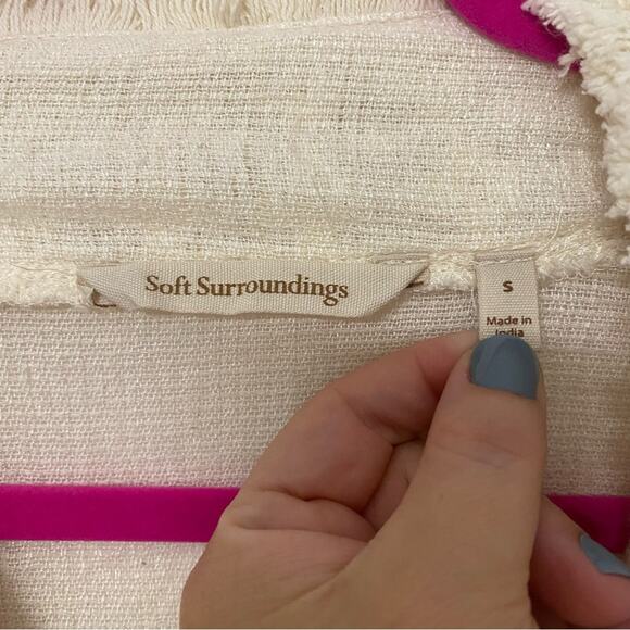 SOFT SURROUNDINGS • Cream Fringe Saturday Stroll Tunic Top - Picture 5 of 7